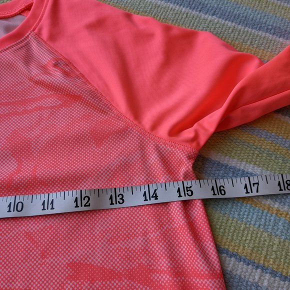 ⭐ Girls Under Armour coral Loose long sleeve top YMD - Picture 7 of 9